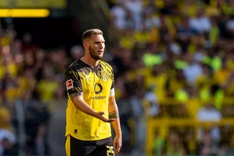 بسبب زوله.. أزمة دفاعية في دورتموند قبل انطلاق الموسم الجديد